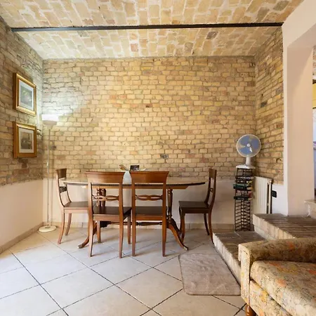 La Casa Sul Piazzale By Rentbeat Διαμέρισμα *