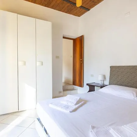 La Casa Sul Piazzale By Rentbeat Lejlighed