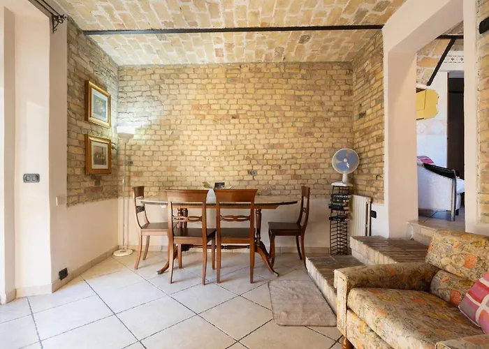 La Casa Sul Piazzale By Rentbeat Διαμέρισμα *